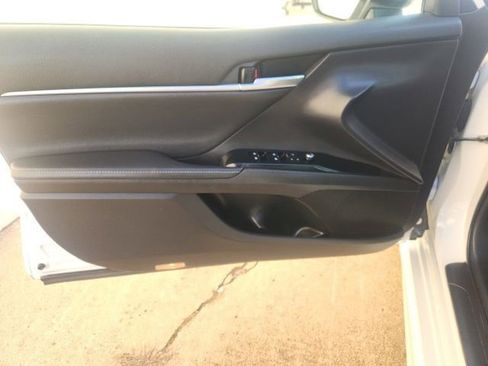 Used 2020 Toyota Camry XSE image 23