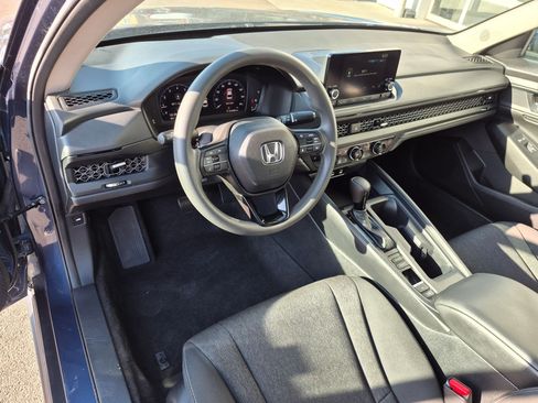 Used 2023 Honda Accord EX image 16