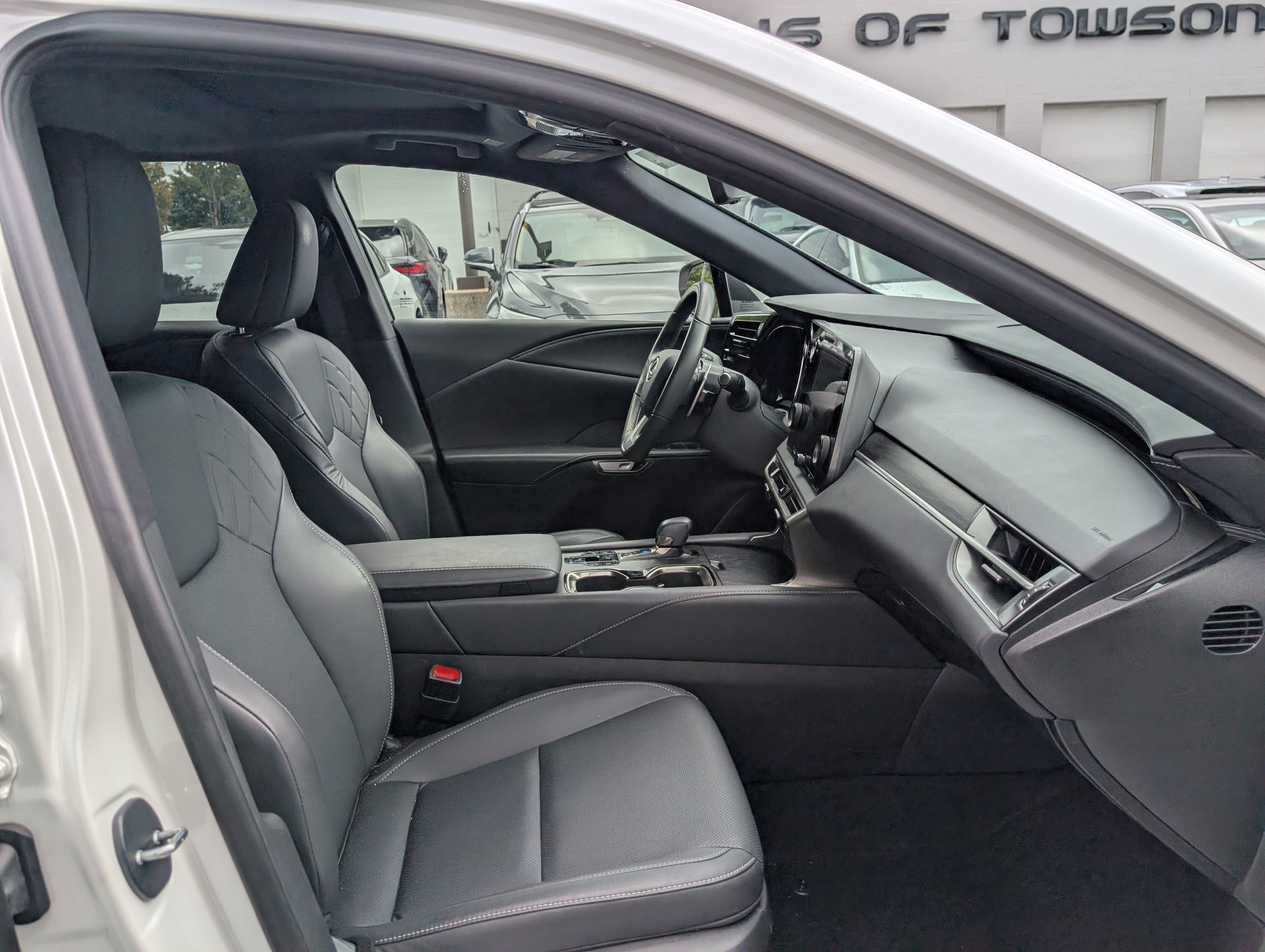 Used 2024 Lexus RX 350 Premium w/ Accessory Package (P2) AWD/4WD image 11