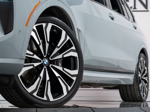 Certified 2024 BMW X7 M60i w/ Executive Package AWD/4WD image 29
