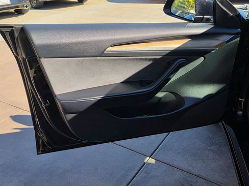 Used 2022 Tesla Model 3 image 28