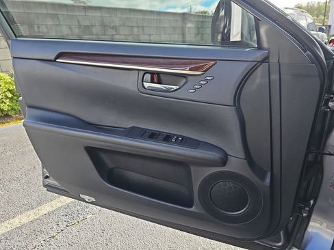 Used 2015 Lexus ES 350 w/ Luxury Package image 31