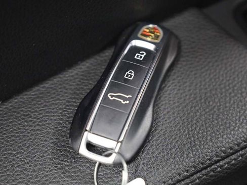 Used 2024 Porsche Cayenne image 41