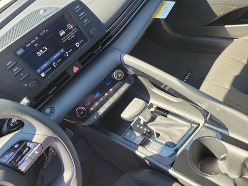 New 2026 Hyundai Elantra SEL Sport Premium FWD image 28