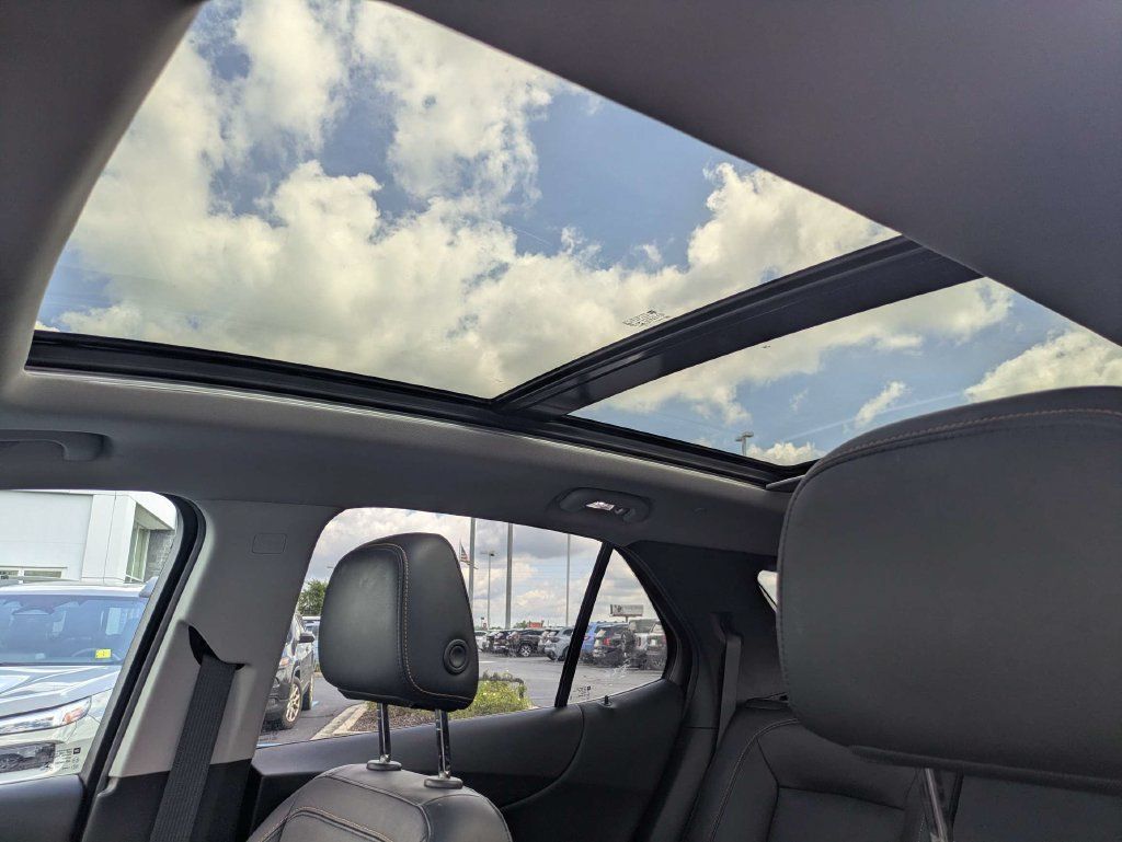 Used 2021 Chevrolet Equinox Premier FWD image 23