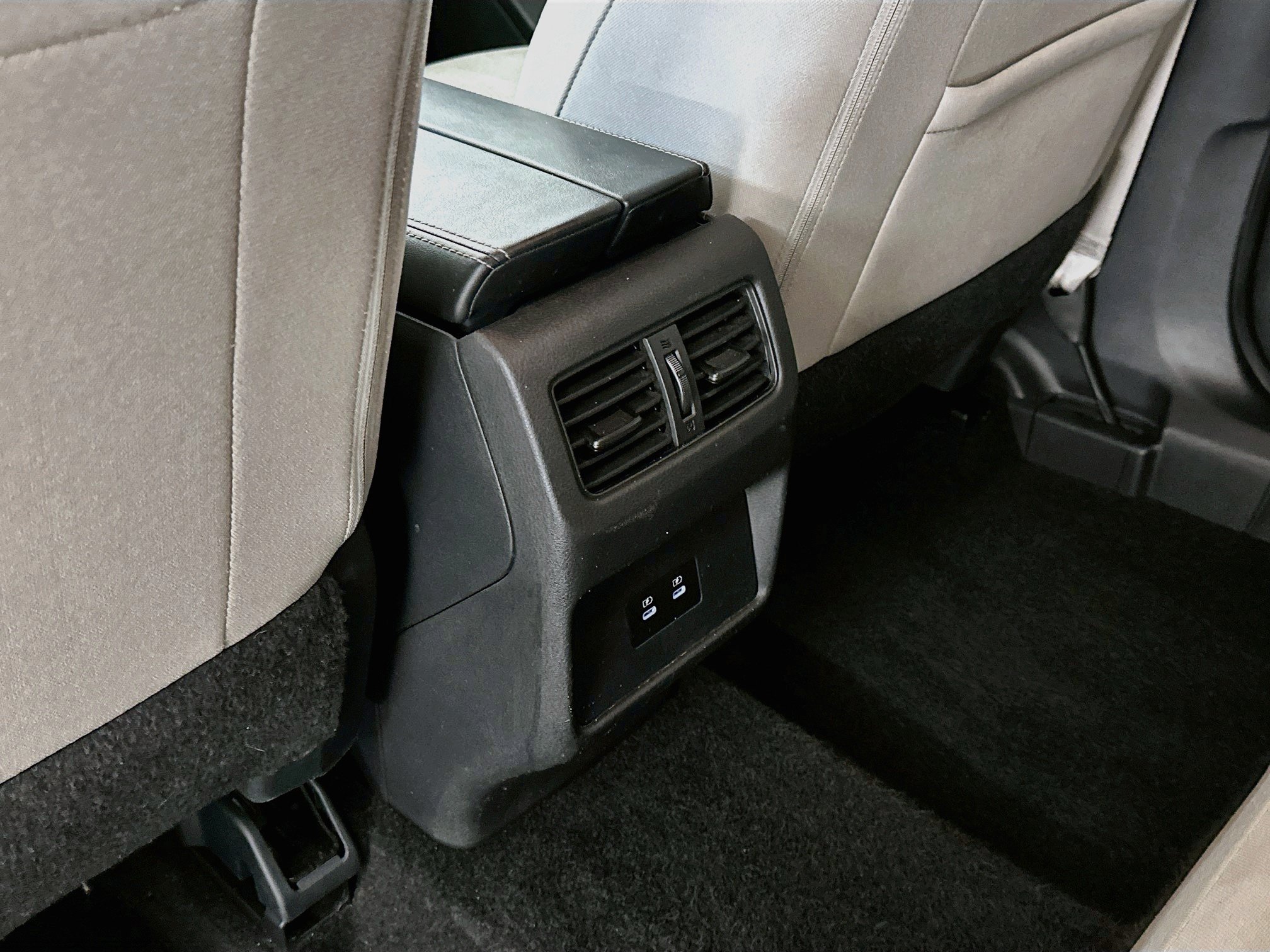 Used 2025 Nissan Rogue SV AWD/4WD image 27