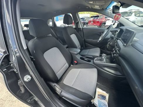 Used 2022 Hyundai Kona SE FWD image 30