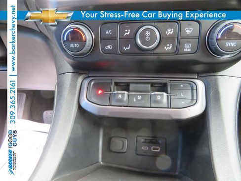 Used 2023 GMC Acadia AT4 w/ Preferred Package image 23