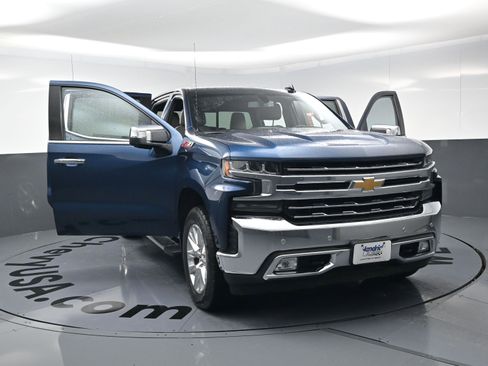 Used 2019 Chevrolet Silverado 1500 LTZ w/ LTZ Plus Package image 22
