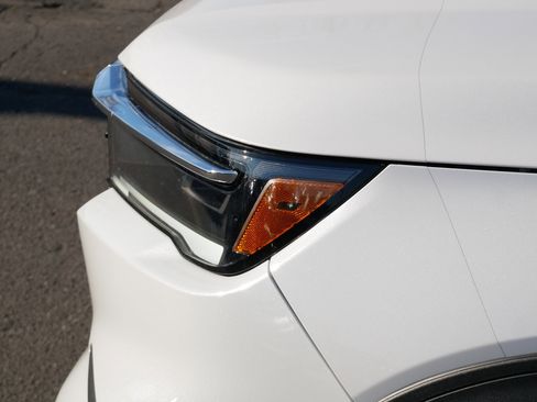 Used 2024 Honda Pilot Touring image 16