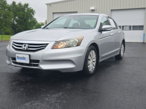 Used 2011 Honda Accord LX image 3
