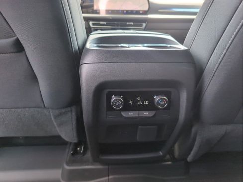 New 2026 Chevrolet Traverse LT w/ Driver Confidence Package image 15