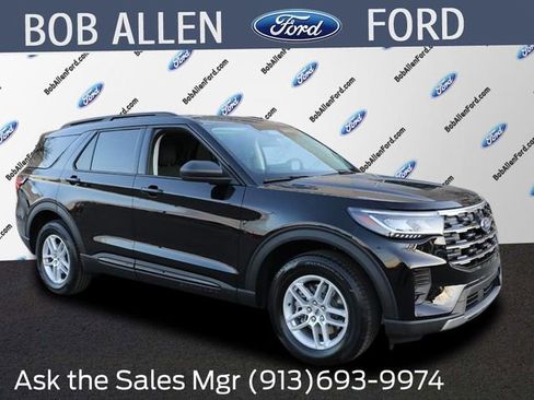 New 2026 Ford Explorer Active AWD/4WD image 1
