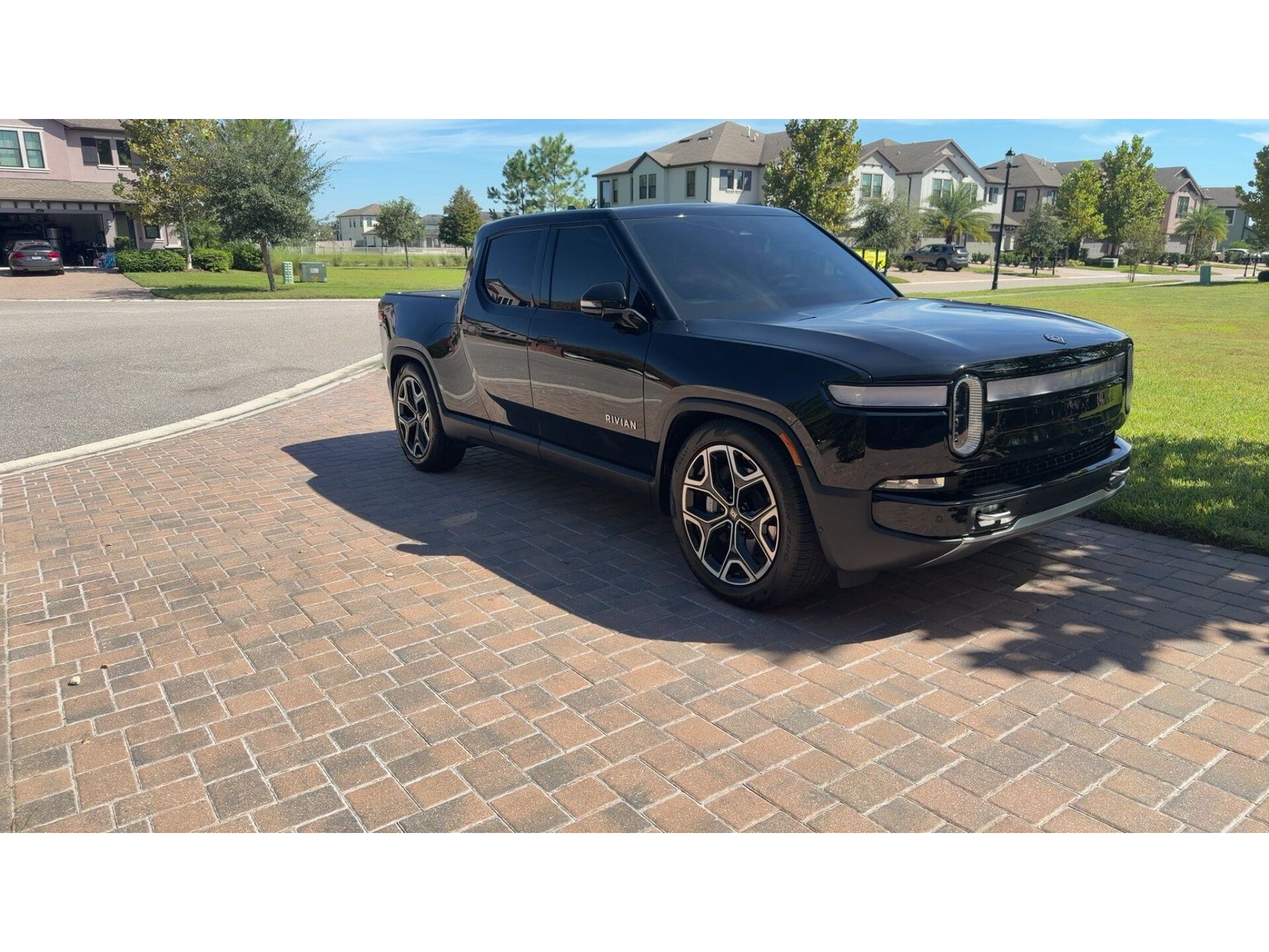 Used 2023 Rivian R1T Adventure Dual AWD/4WD image 7