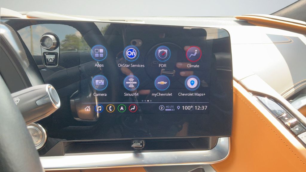 Used 2021 Chevrolet Corvette Stingray Premium Conv w/ Z51 Performance Package RWD image 7