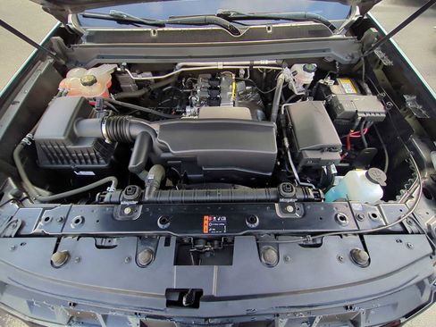 Used 2022 Chevrolet Colorado W/T w/ Custom Special Edition image 26