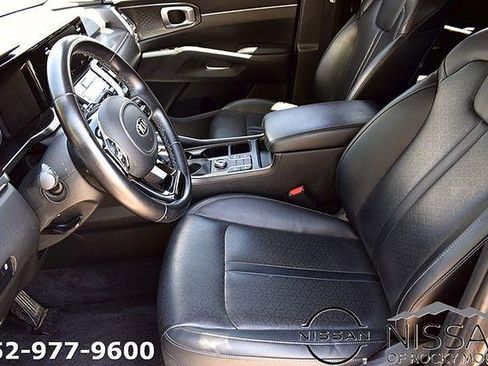 Used 2021 Kia Sorento S w/ Panoramic Sunroof Package AWD/4WD image 13