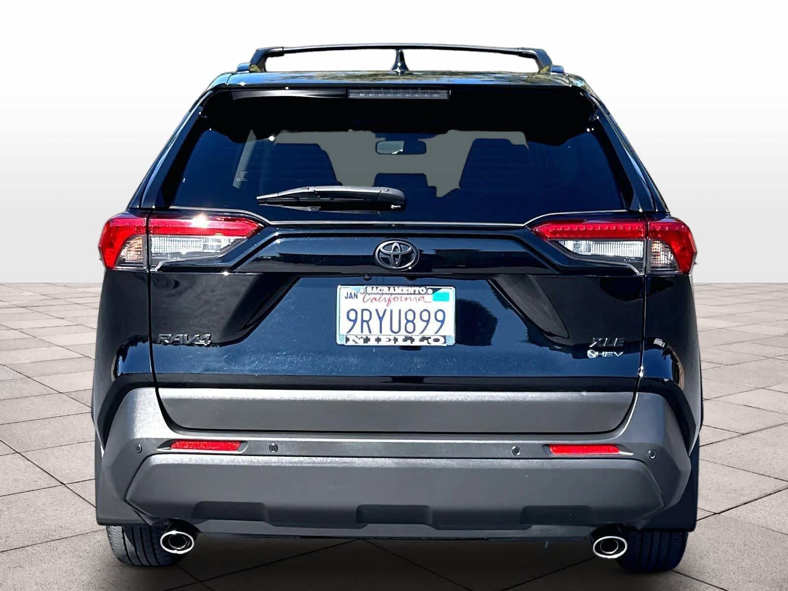 Used 2025 Toyota RAV4 XLE Premium w/ Weather Package AWD/4WD image 7