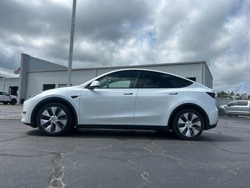 Used 2023 Tesla Model Y Long Range AWD/4WD image 4