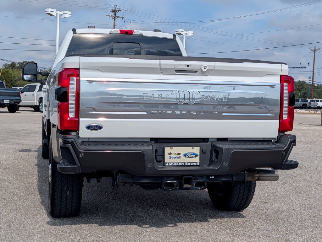 Certified 2025 Ford F350 King Ranch w/ FX4 Off-Road Package AWD/4WD image 6
