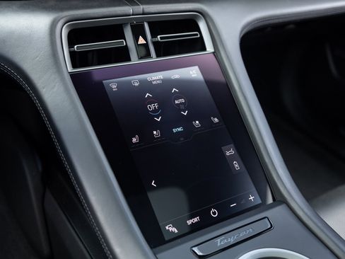 Used 2020 Porsche Taycan 4S image 26