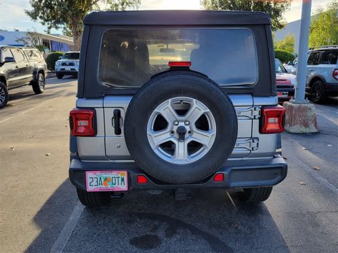 Used 2018 Jeep Wrangler Unlimited Sport S image 6