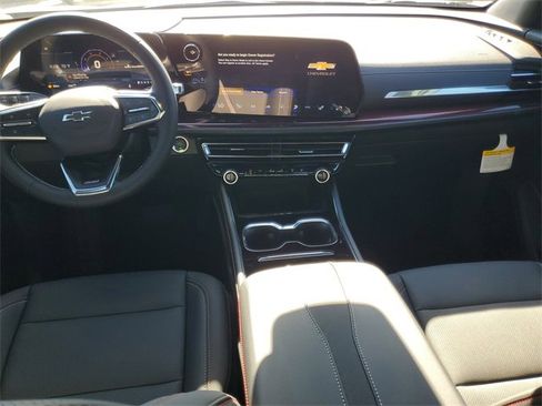 New 2026 Chevrolet Traverse Z71 w/ Driver Confidence Package image 8