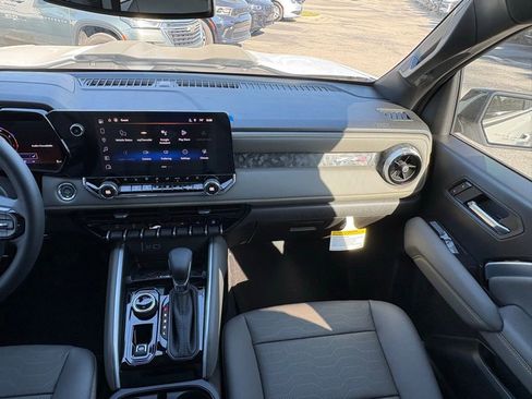 New 2026 Chevrolet Colorado ZR2 AWD/4WD image 17