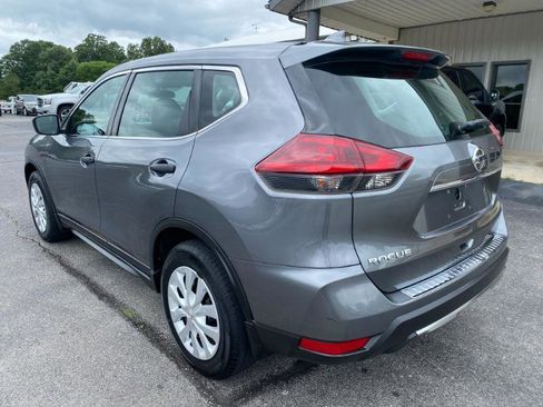 Used 2018 Nissan Rogue S FWD image 3