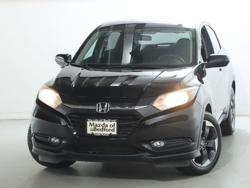Used 2018 Honda HR-V EX image 2