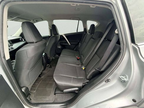 Used 2017 Toyota RAV4 LE w/ Carpet Mat Package FWD image 20