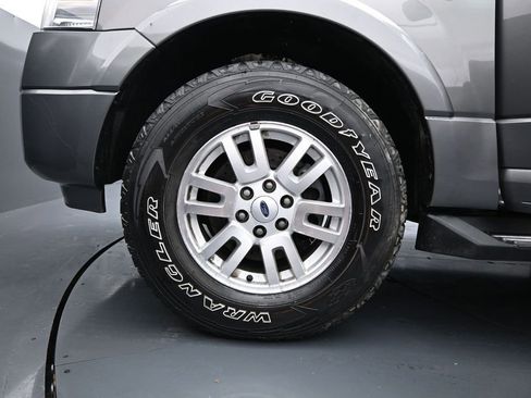 Used 2014 Ford Expedition XLT AWD/4WD image 30