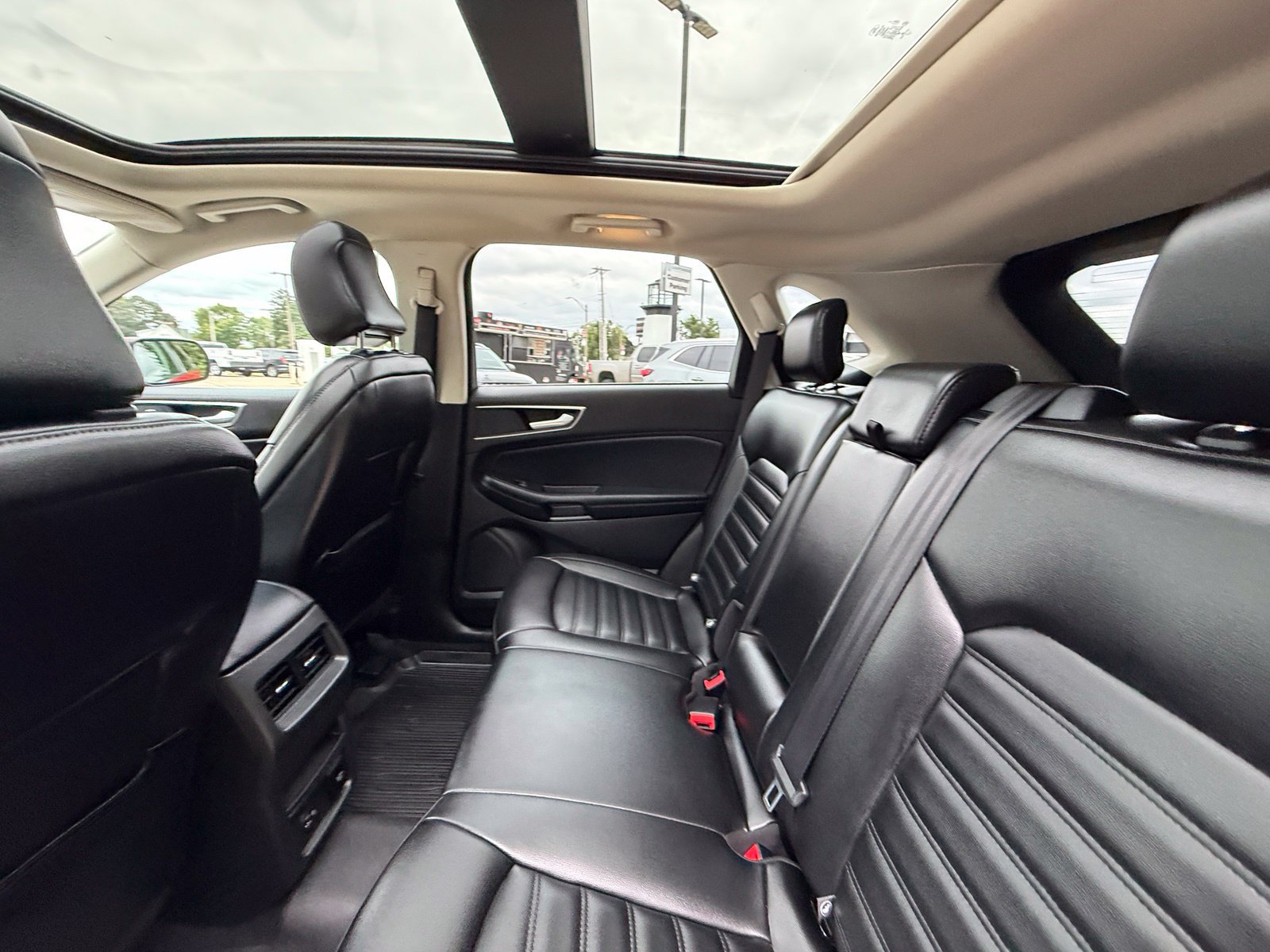 Used 2021 Ford Edge SEL w/ Convenience Package AWD/4WD image 25