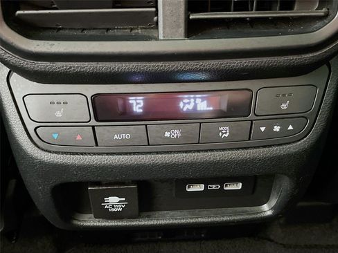 Used 2023 Honda Pilot Elite image 32