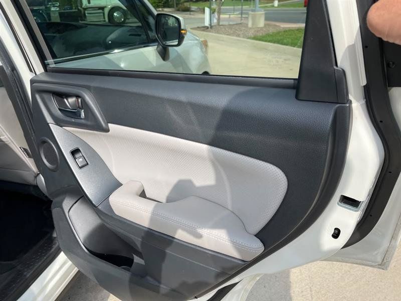 Used 2015 Subaru Forester 2.5i Touring w/ Eyesight & Navigation System AWD/4WD image 91