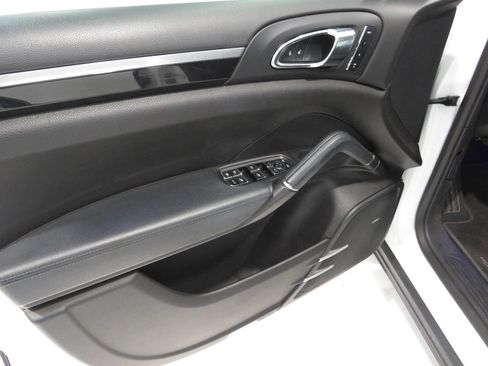 Used 2014 Porsche Cayenne AWD/4WD image 27