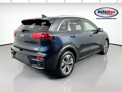 Used 2022 Kia Niro EX w/ Cold Weather Package image 2