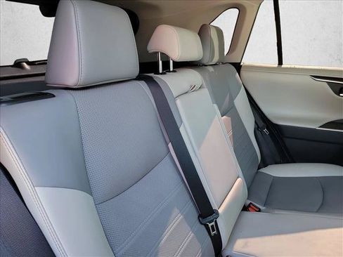 Used 2020 Toyota RAV4 Limited w/ Limited Grade Weather Package AWD/4WD image 16