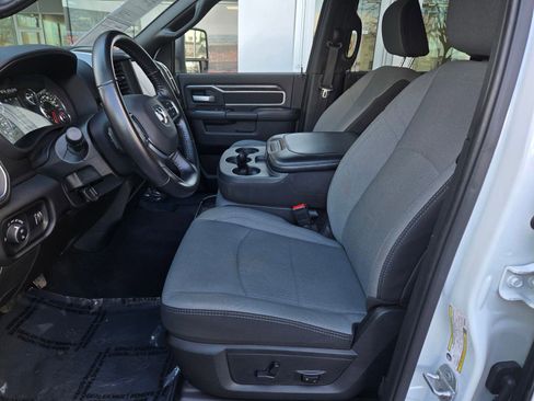 Used 2024 RAM 2500 Big Horn image 16