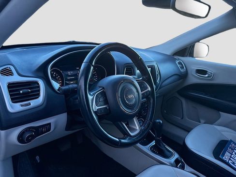 Used 2021 Jeep Compass Latitude w/ Driver Assistance Group image 11