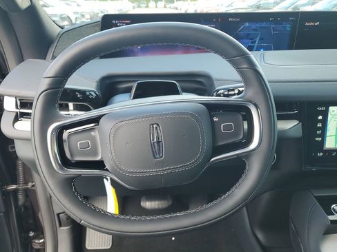 New 2025 Lincoln Navigator Reserve w/ Jet Appearance Package image 24