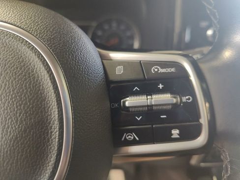 Used 2022 Kia Sorento SX image 30