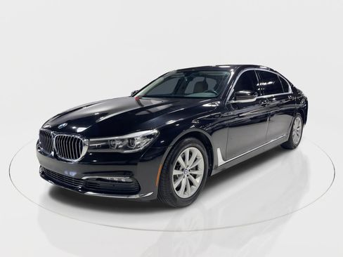 Used 2018 BMW 740i image 5