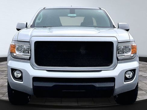 Used 2016 GMC Canyon SLE image 3