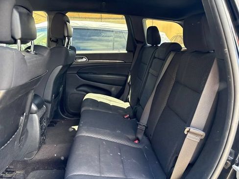 Used 2019 Jeep Grand Cherokee Laredo AWD/4WD image 8