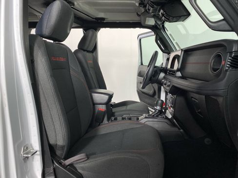 Used 2025 Jeep Wrangler Unlimited Rubicon AWD/4WD image 13