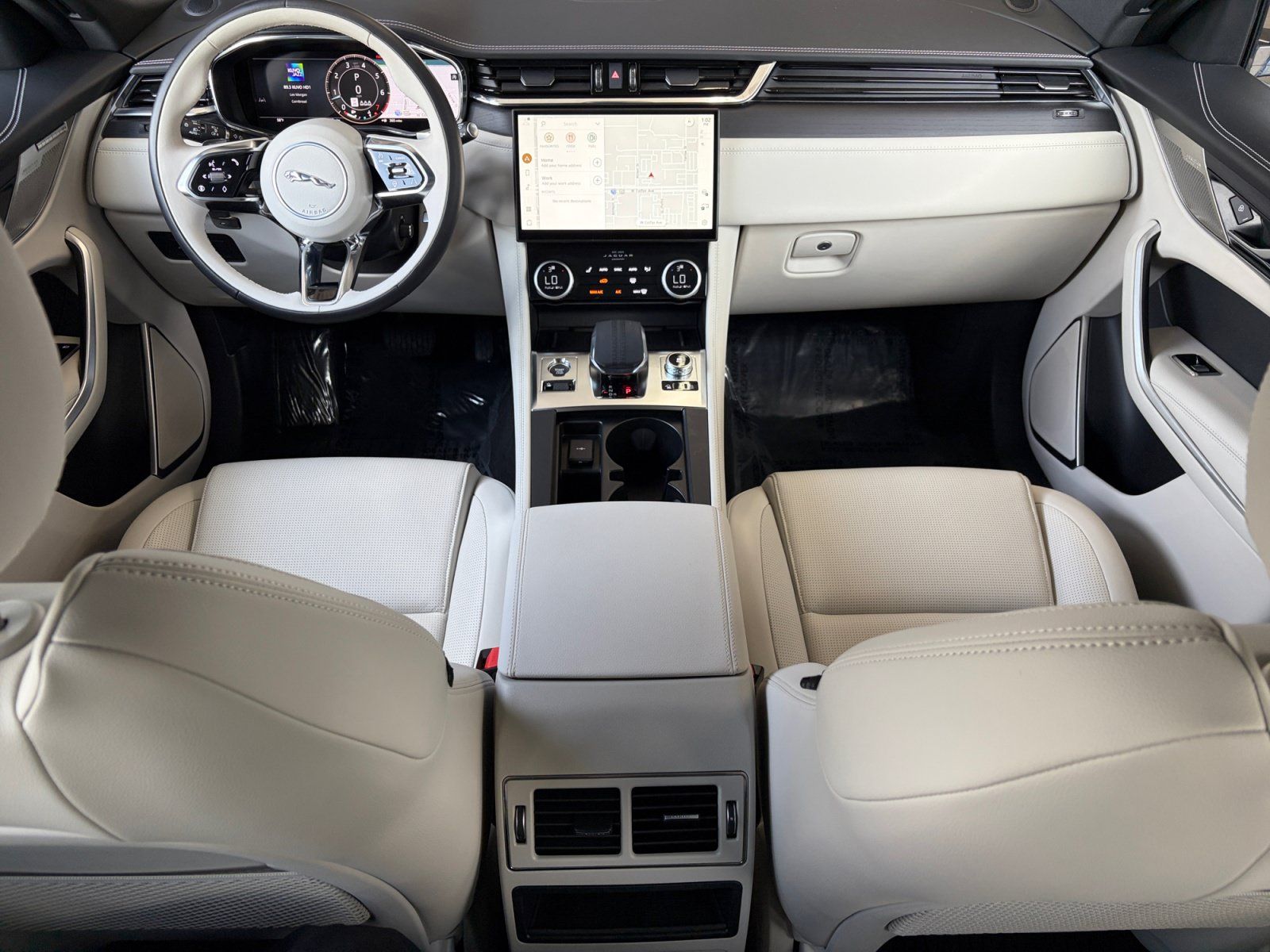 Used 2026 Jaguar F-PACE R-Dynamic S AWD/4WD image 19