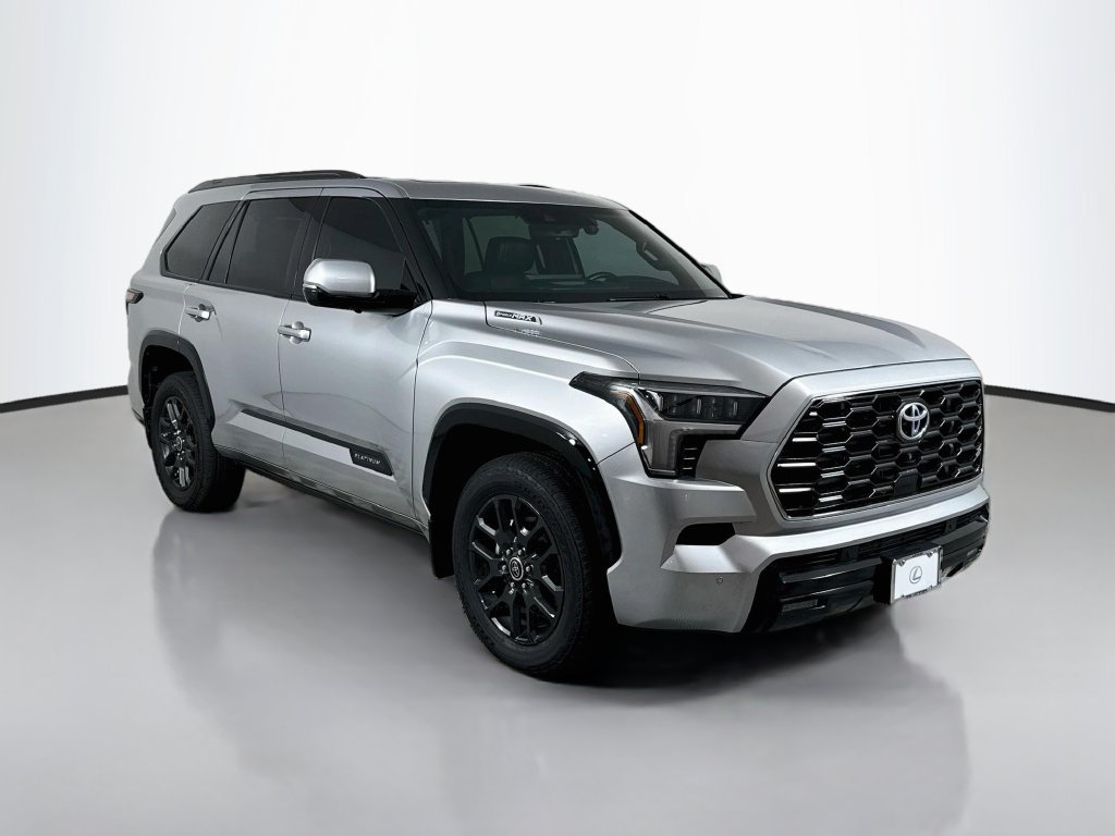 Used 2023 Toyota Sequoia Platinum AWD/4WD image 3