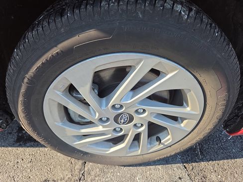 Used 2025 Subaru Impreza 2.0i image 8