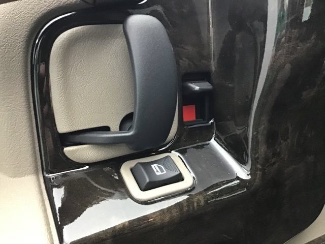 Used 2023 Chevrolet Express 2500 RWD image 18